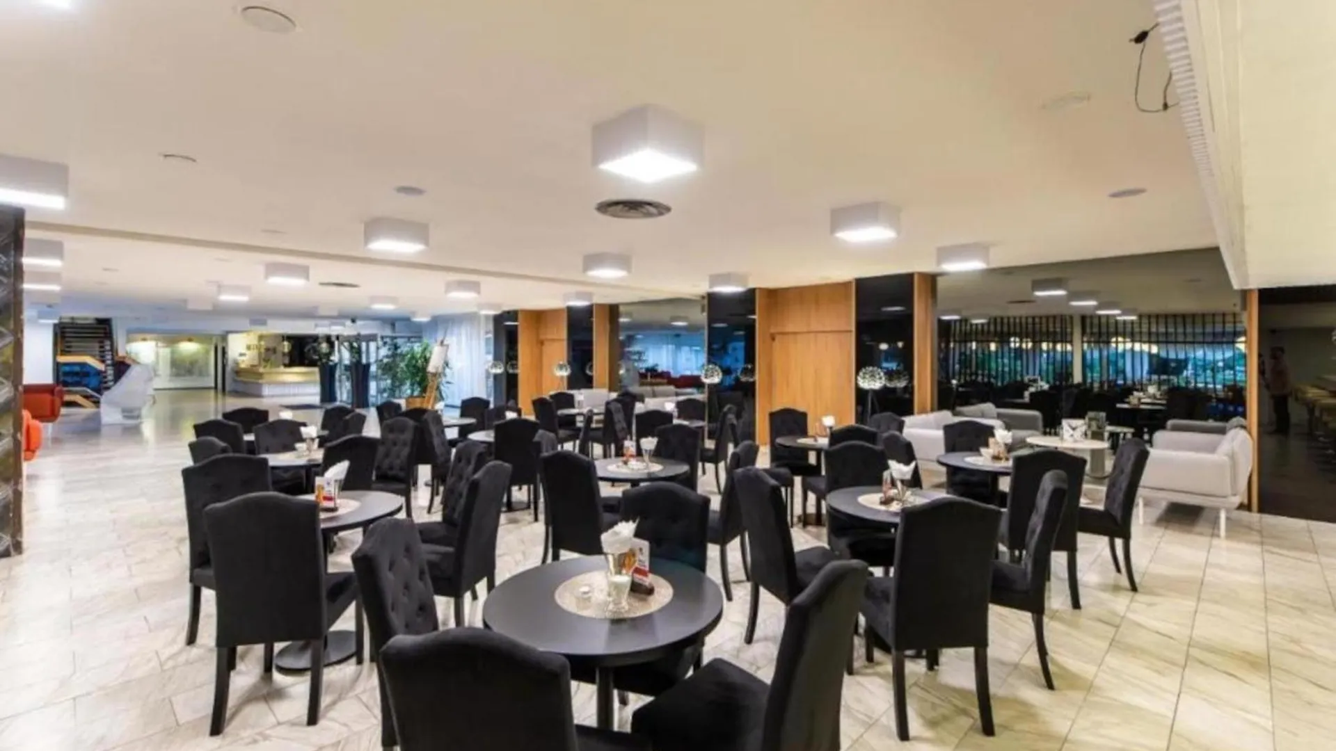 Apartament Royal Solny Resort Z Aneksem, Klimatyzacja I Konsola Ps4 W Hotelu Z Krytym Basenem, Sauna I Spa Kolobrzeg 0*,  Poland